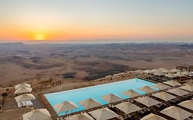 בראשית ממלונות היוקרה של ישרוטל